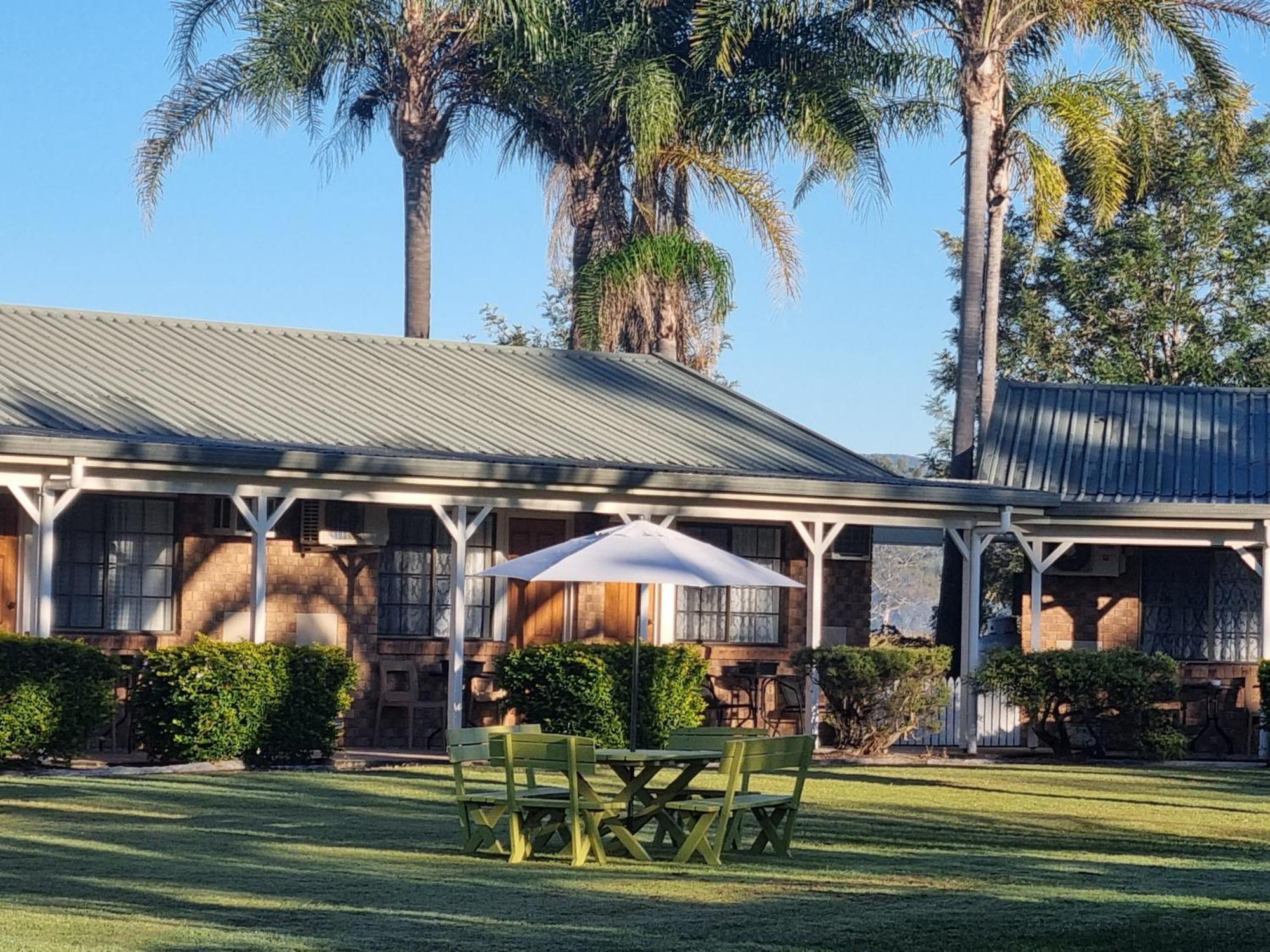 Koorawatha Homestead Motel Bororen Exterior photo